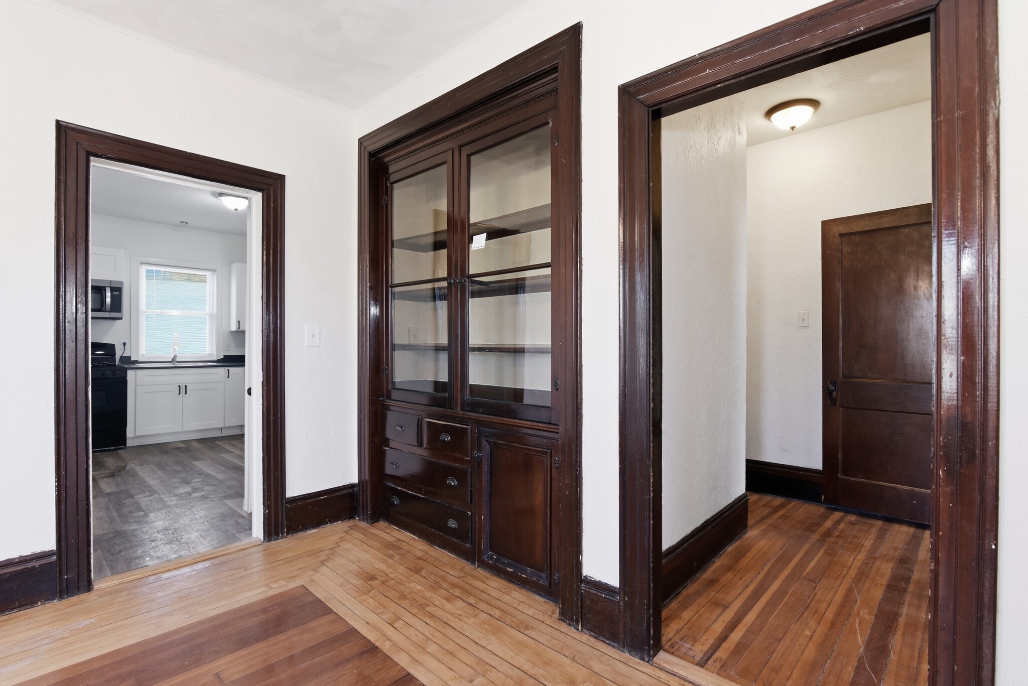 Building Photo - 341 Belmont St