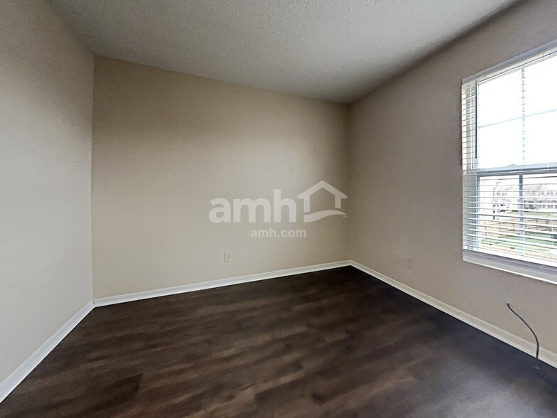 Building Photo - 1545 Fortner Dr