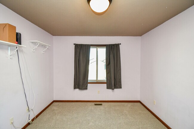 Building Photo - 5512 South Culbert Avenue