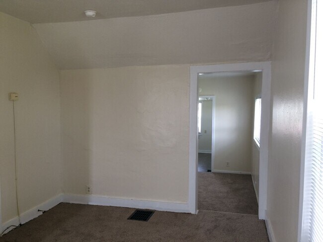 Building Photo - 2038 Monon Ave