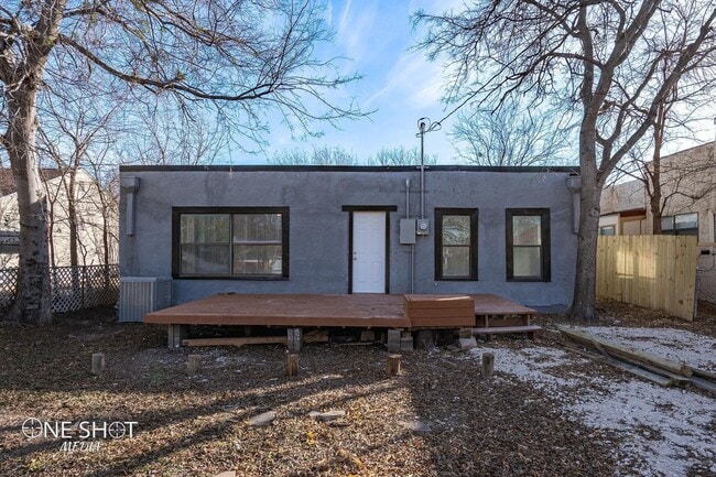 Building Photo - 842 Grand Ave