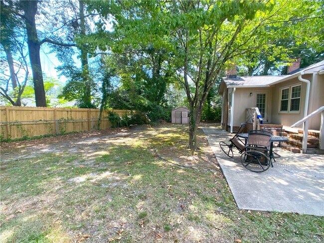 Building Photo - 2721 Mirror Lake Dr