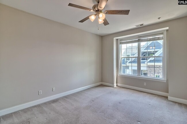 Building Photo - 118 Sandlapper Way