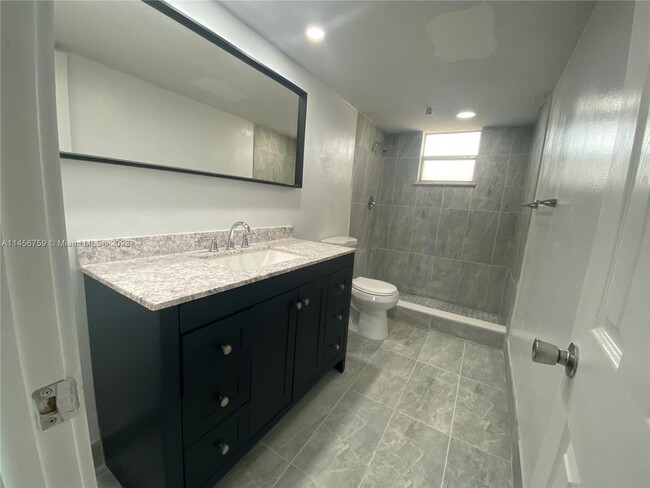 Building Photo - 404 NW 68th Ave