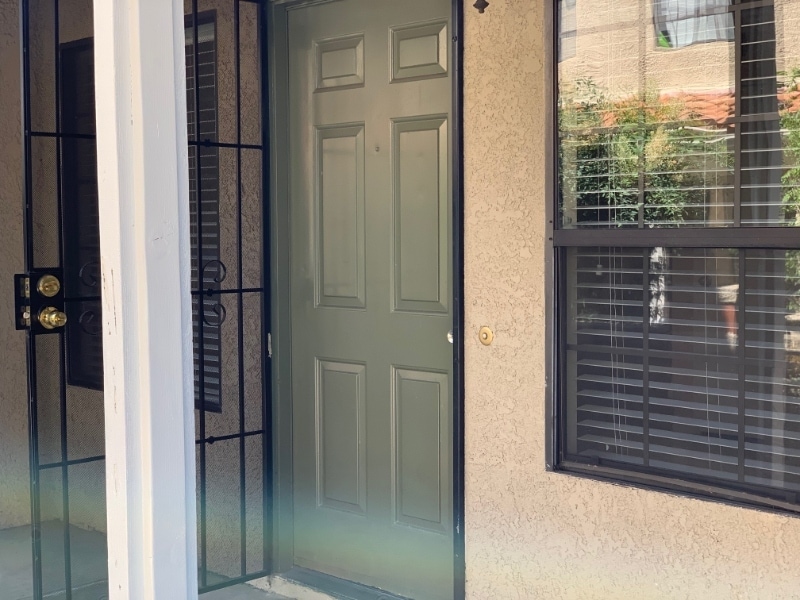 Building Photo - 8167 Vineyard Ave