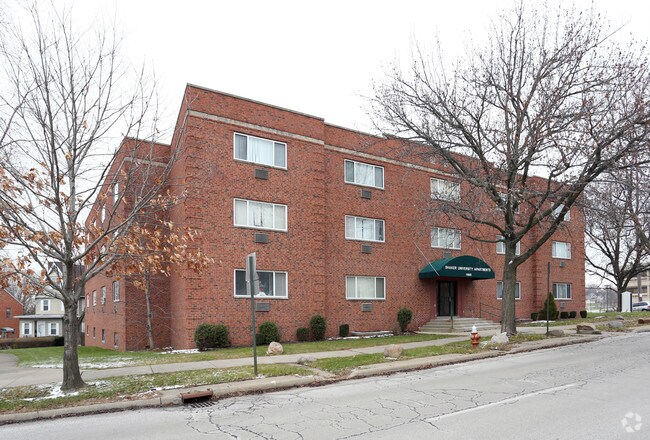 Building Photo - Shaker University