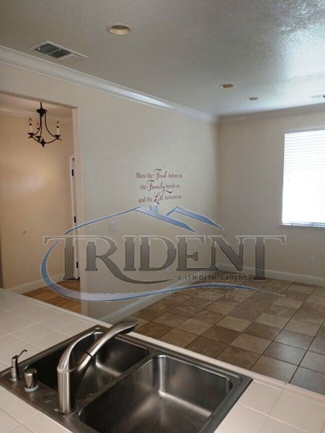 Building Photo - 760 Heron Landing Way