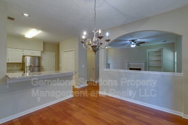 Building Photo - 55 Banwell Park