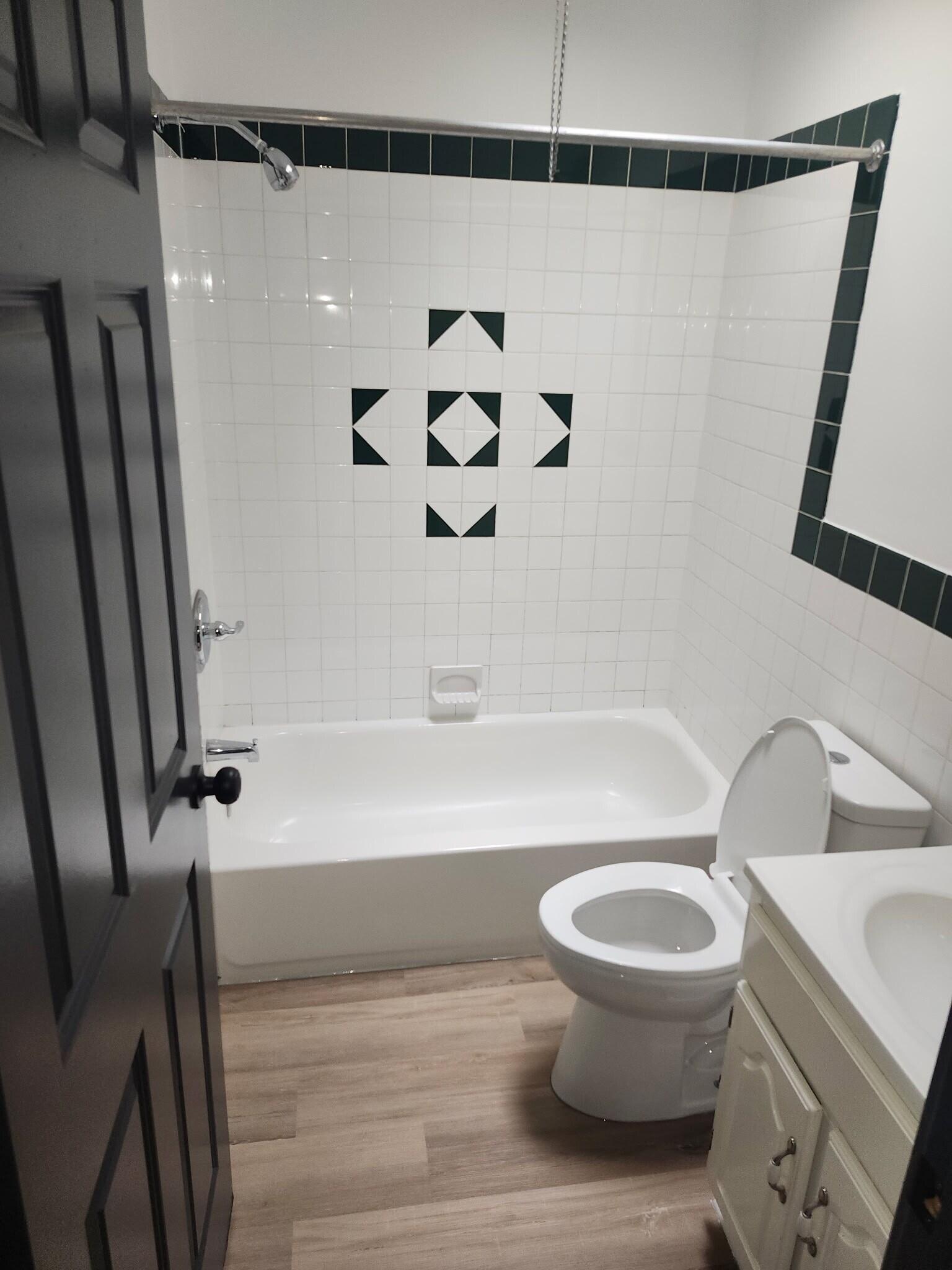 Building Photo - 2048 S Alden St