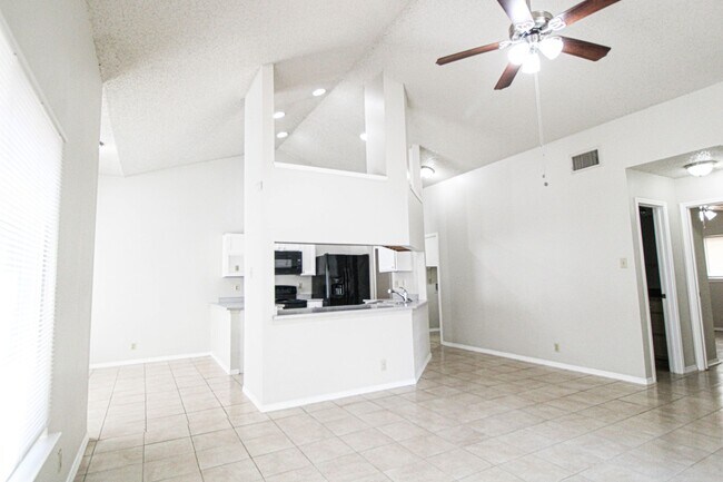Building Photo - 3223 Tree Grove Dr