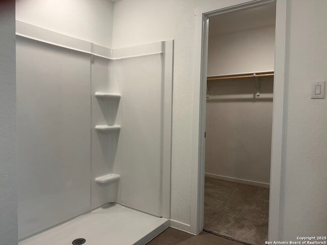 Building Photo - 267 Ottawa Way