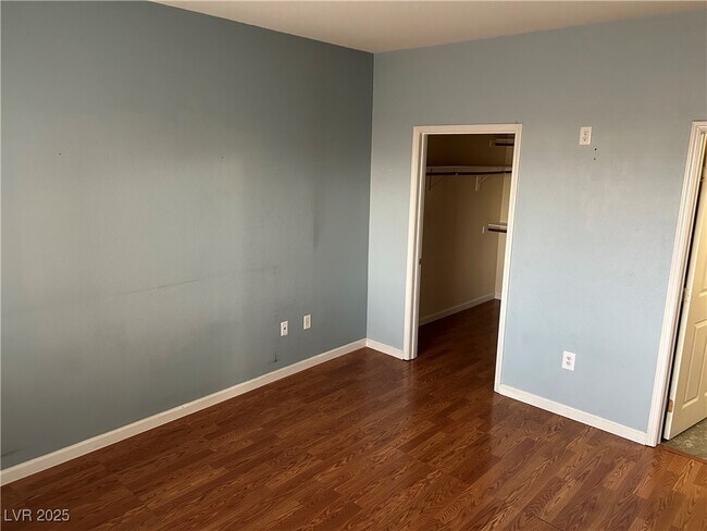 Building Photo - 1050 E Cactus Ave