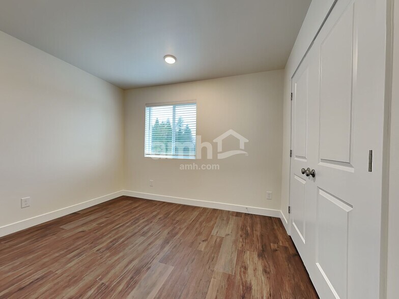 Building Photo - 7817 Verona Lp SW