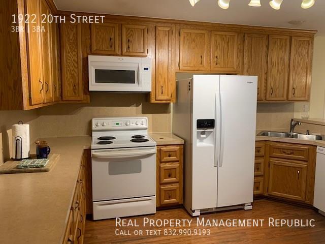 Building Photo - 1922 20th St