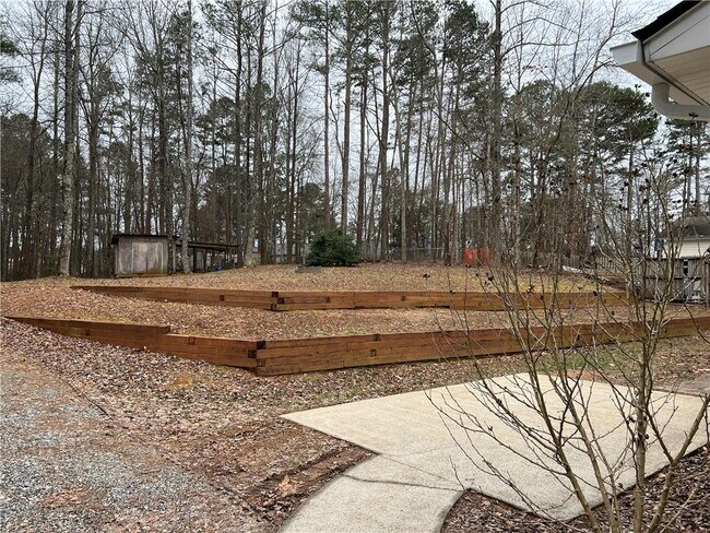 Building Photo - 6590 A C Smith Rd