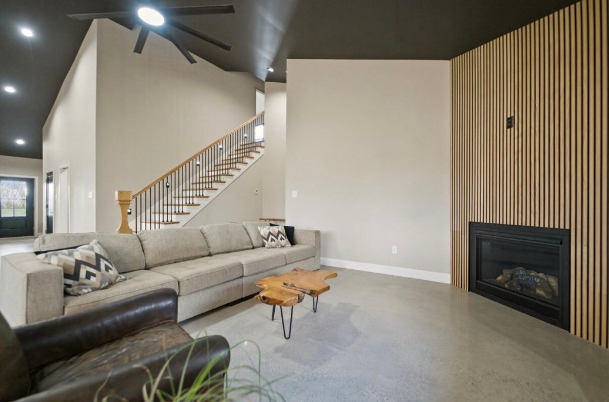 family room - 331 Cherryhill St