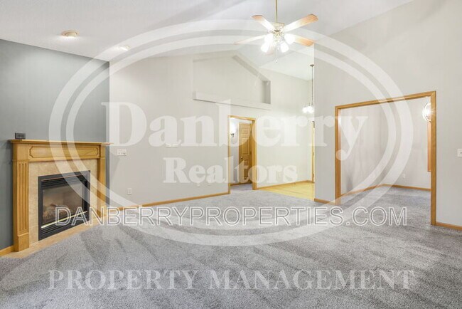 Building Photo - 1564 Plum Creek Dr