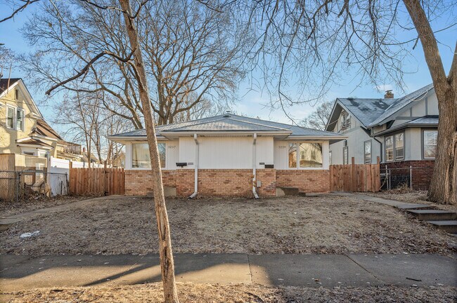 Building Photo - 3239 Longfellow Ave