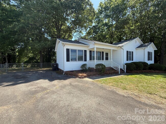 Building Photo - 336 Valley Glen Ct NW