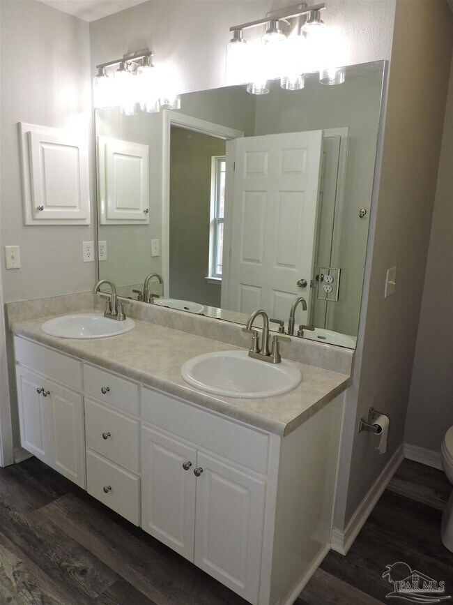 Building Photo - 3971 Sunny Manor Cir