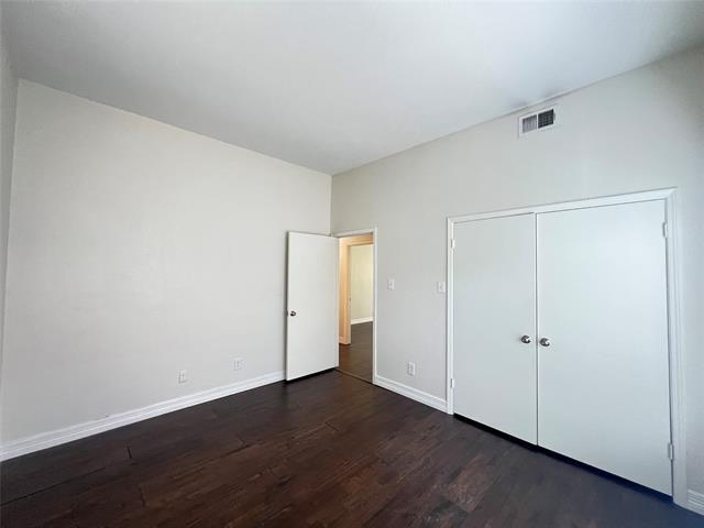 Building Photo - 10432 High Hollows Dr