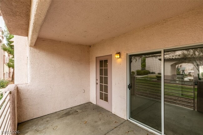 Building Photo - 4555 E Sahara Ave