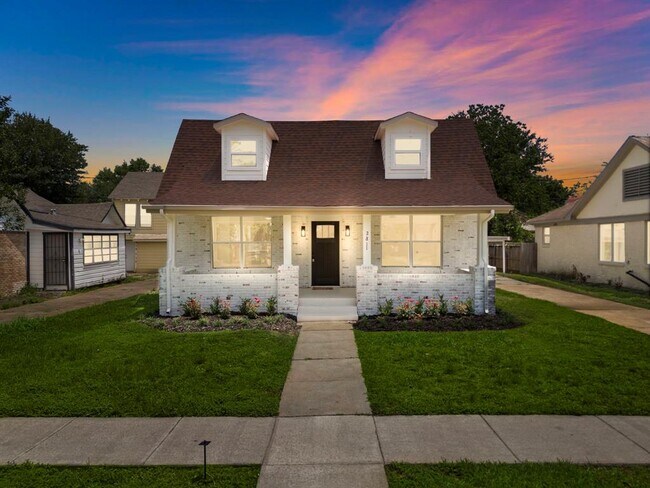 Building Photo - 2811 Barbee St