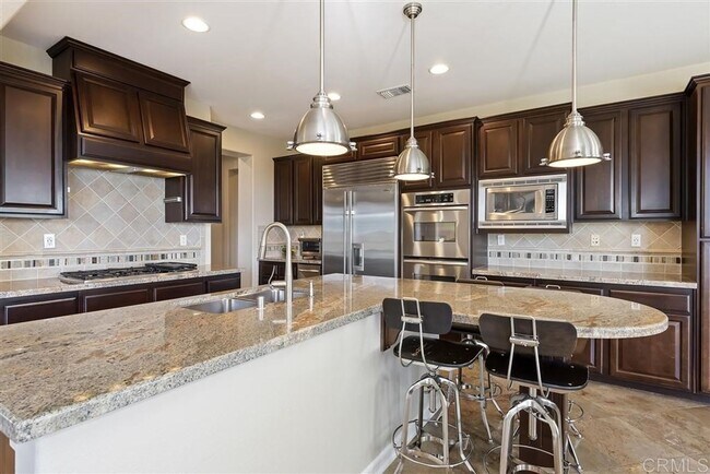 Building Photo - One of Kind Executive Home, Available Augu...