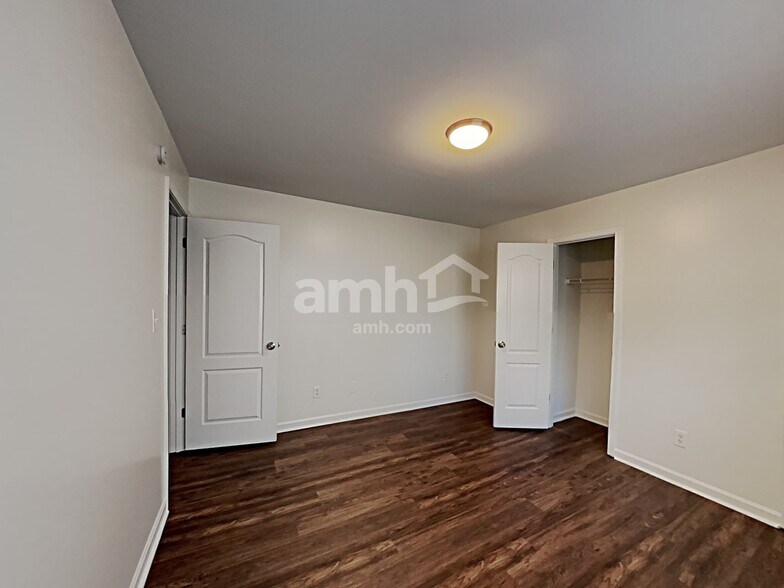 Building Photo - 2675 Sedgeview Way NE