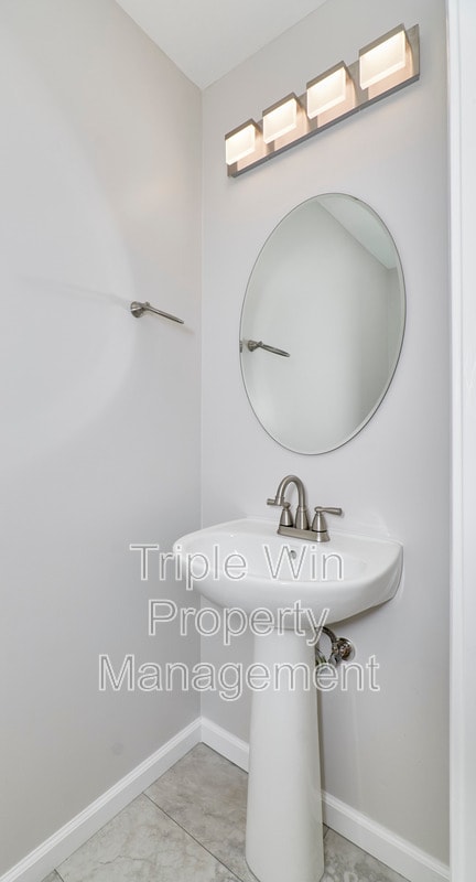 Building Photo - 152 Waterside Crossing Dr