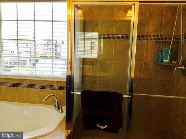 Building Photo - 42258 Castle Ridge Square