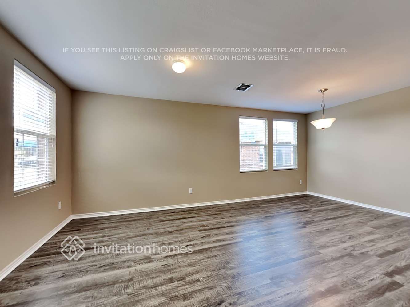 Building Photo - 805 Honey Hollow Dr