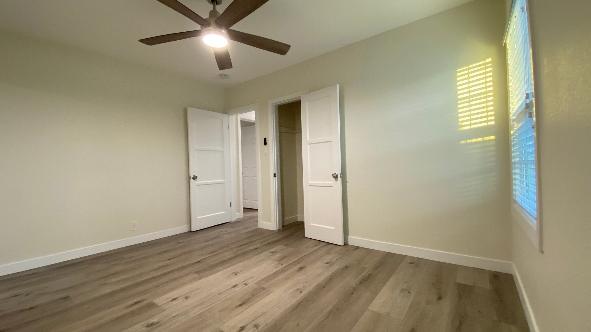 Building Photo - 1542 marine ave