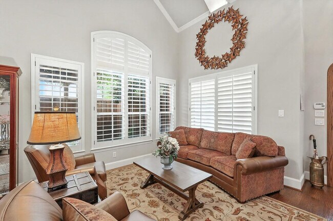 Building Photo - 2303 Chapelwood Dr