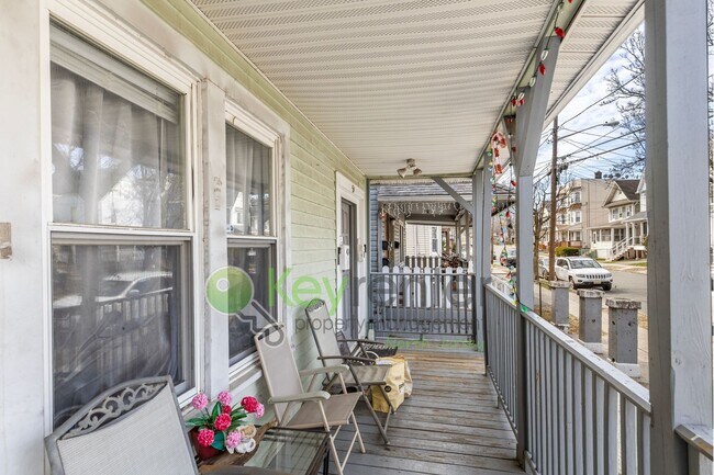 Building Photo - 54 Mission St