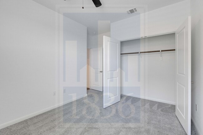 Building Photo - 837 Papaya Dr
