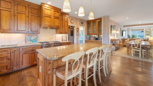 Building Photo - 321 Pioneer Loop