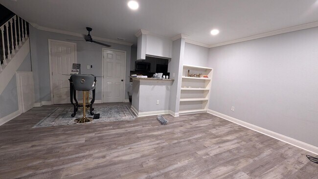 Building Photo - 3770 Lovers Wood Ln