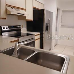 Building Photo - 1000 Cove Cay Dr