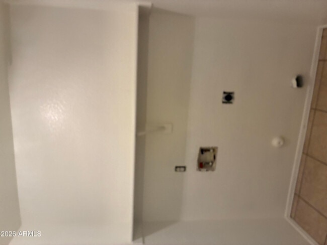 Building Photo - 1042 S Clancy Cir