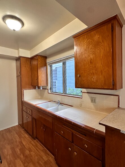 Building Photo - 707 N Genesee Ave