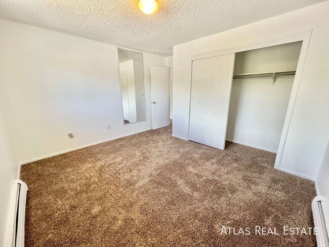 Building Photo - FREE 50" TV WITH MOVE IN!!!  BEAUTIFUL AND...