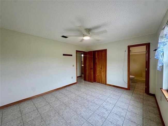 Building Photo - 709 S Lake Starr Blvd