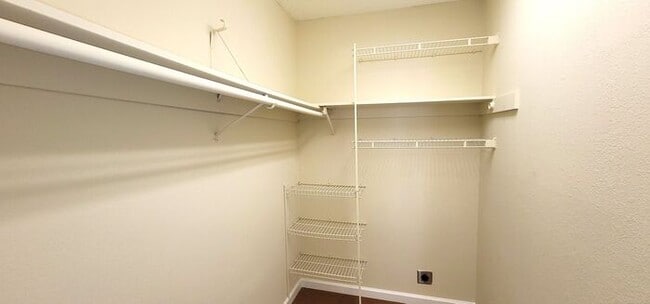 Building Photo - Large one bedroom one bath ground-floor unit with patio.