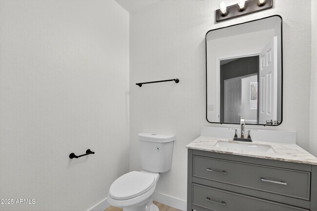 Building Photo - 11517 W Laurelwood Ln