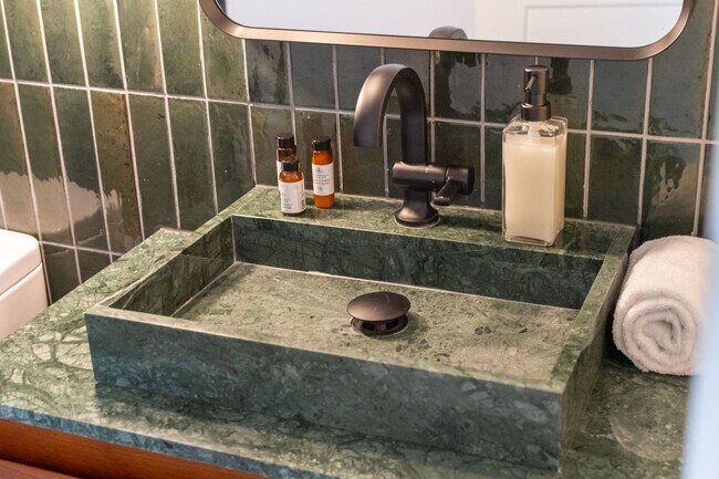 Building Photo - 1117 3rd Ave S