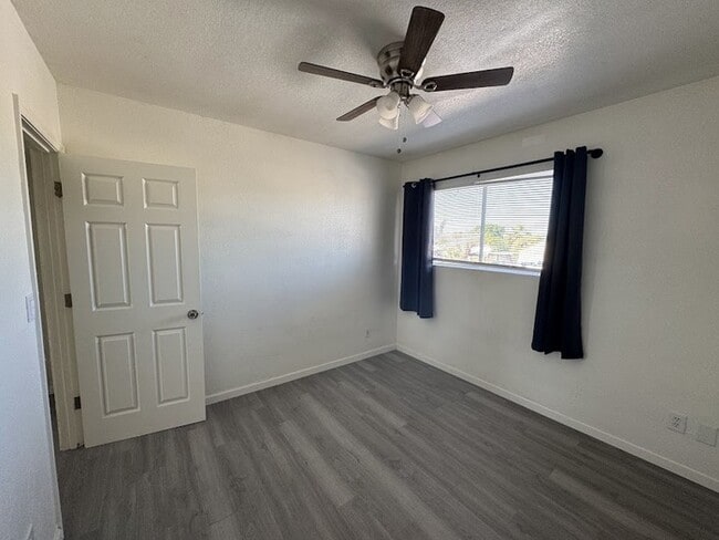 Building Photo - Central Phoenix 4 Bedroom Townhome