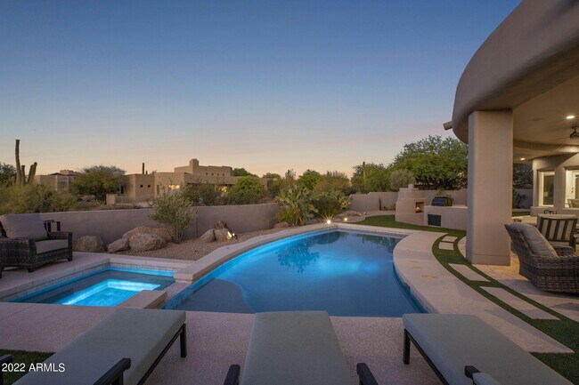 Building Photo - 10448 E Skinner Dr