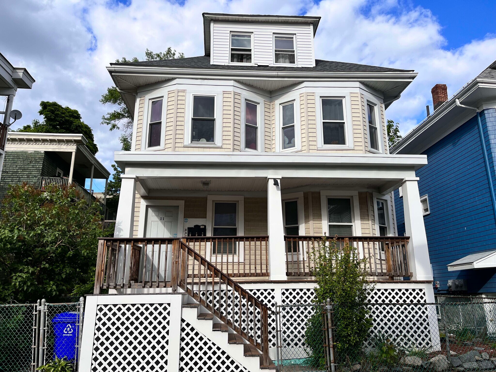 11 Joseph Exterior - 11 Joseph St