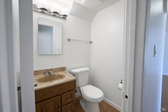 Building Photo - 5122 Potrero Ave